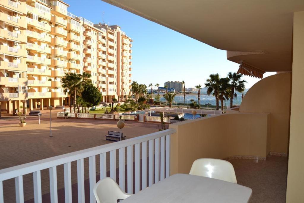 Apartamentos Turísticos Puerto Tomás Maestre La Manga del Mar Menor Esterno foto